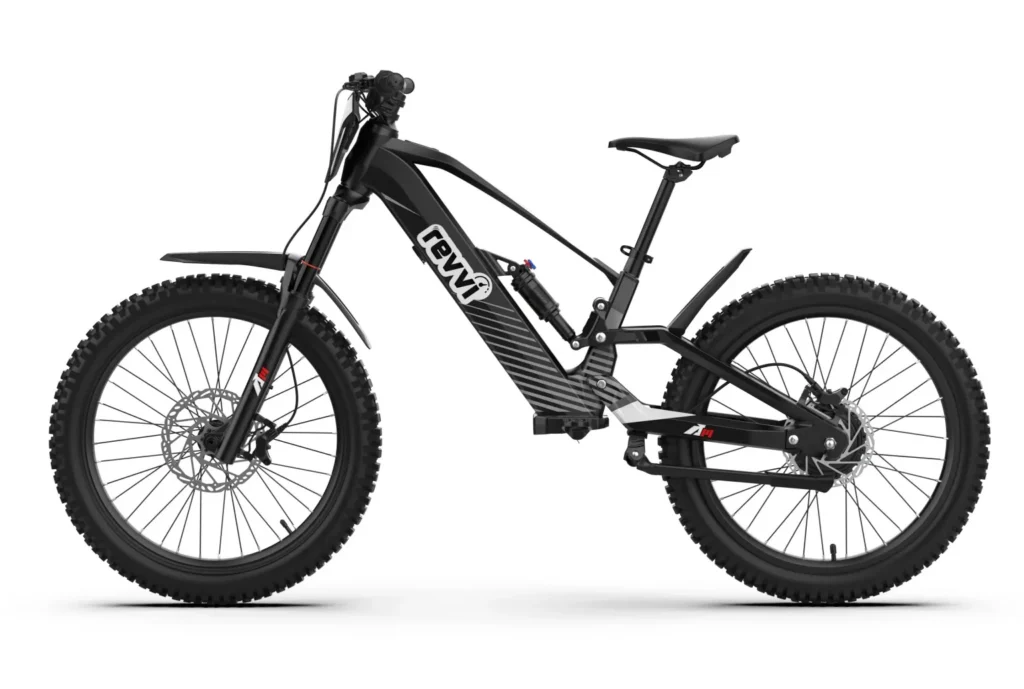 REVVI 24"